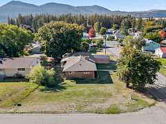 27_27-790 e forest ave-colville-wa