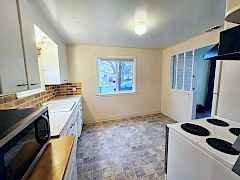 Room for Breakfast Table