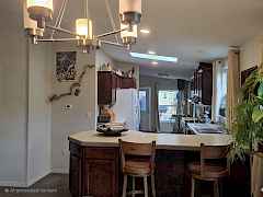 Kitchen bar