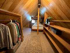 Closet & Bedroom